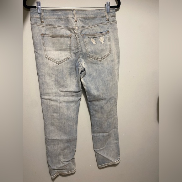 Revamped Skinny Ripped Capris Jeans - Picture 2 of 5